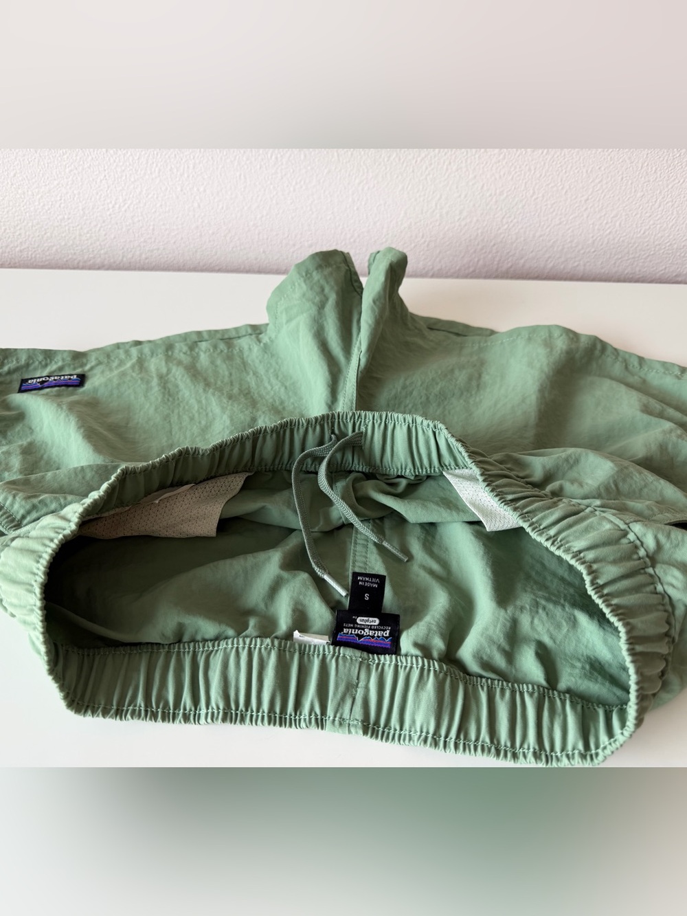 Patagonia barely baggies - Picture 4 of 4